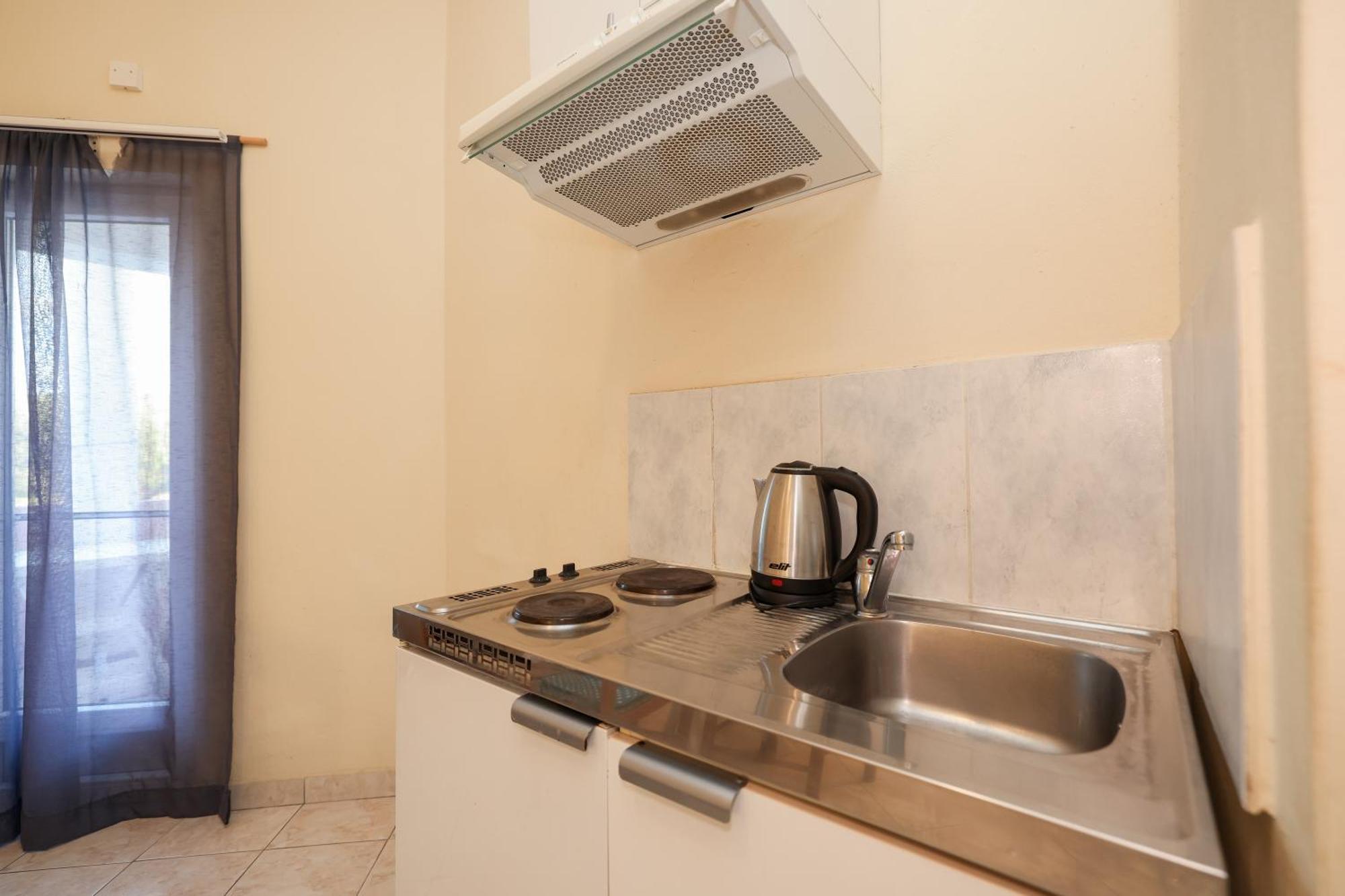Beachfront Apartments Jermen ซูโกชัน ภายนอก รูปภาพ