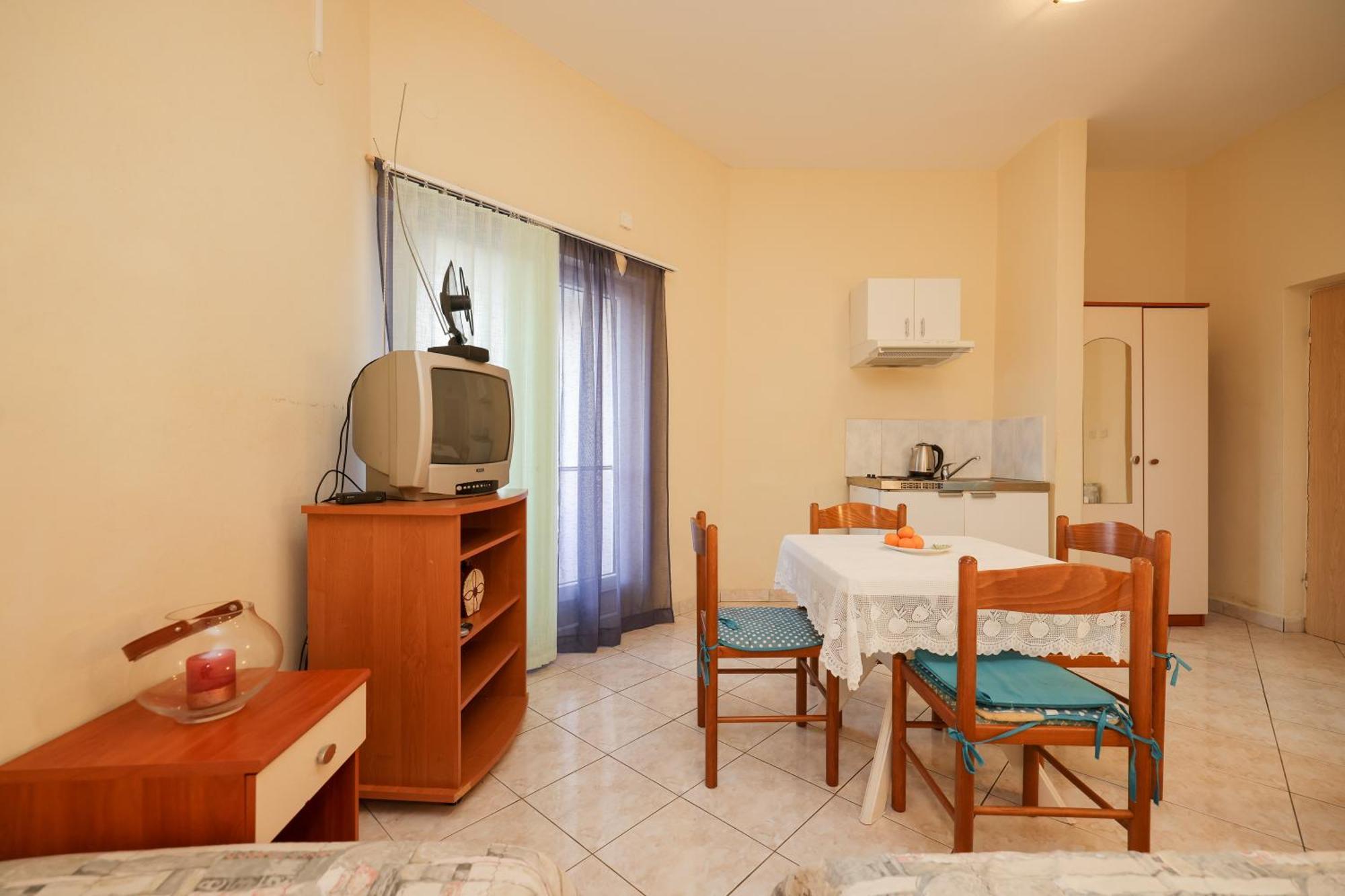 Beachfront Apartments Jermen ซูโกชัน ภายนอก รูปภาพ